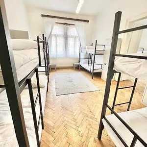 Jasmin Hostel