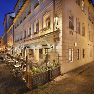 4* Hotel At The Golden Scissors