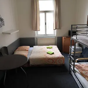 Damiell Hostel